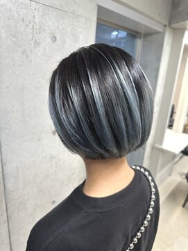 エウペ 渋谷(WEUPE) 斜めバング/グレージュカラー/デザインカラー/シルキーベージュ