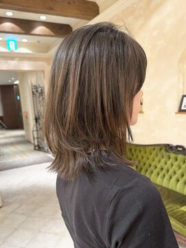 ビュートリアム265(BEAUTRIUM 265) ◆レイヤーミディアム/顔周りレイヤーカット/くびれレイヤー