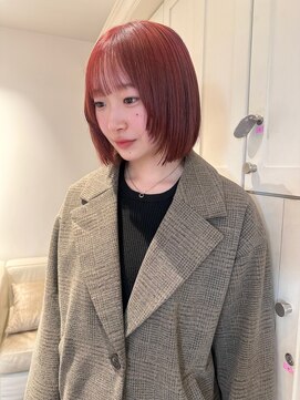 ラベル 渋谷(LAVEL) 赤髪レッドカラーフェイスレイヤーボブぱっつん前髪