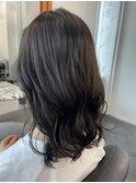オリーブグレージュ