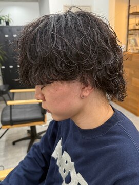 フゥ 宇都宮(FeU) 栃木メンズ波巻きスパイラルパーマシャドウパーマツイストパーマ