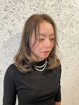 DAMANI 表参道 髪質改善/ヘッドスパ/ハイライト/白髪染め/白髪ぼかし/縮毛矯正 似合わせカット/ミディアムレイヤーカット[表参道駅]