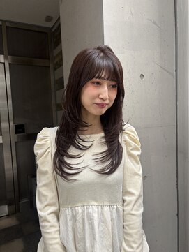 アイナ(AINA) 顔周りレイヤースタイル