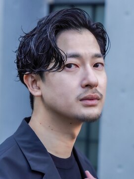 レタッチバイフィフス(RETOUCH by fifth) センターパート×ルーズパーマ