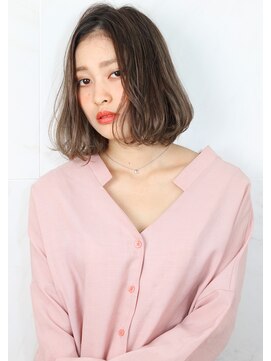 ヘアサロン ガリカ 表参道(hair salon Gallica) ☆ グレージュ & 毛束感 ☆ 無造作小顔切りっぱなしボブ ♪