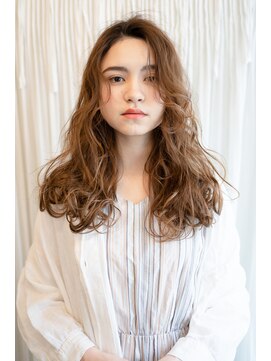 マグノリア オモテサンドウ(MAGNOLiA Omotesando) ぬけ感ウェーブでイメチェン！強弱MIXスパイラルパーマ