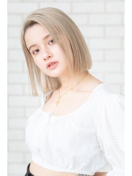 クロエ 門前仲町(Cloe) 前下がりボブ　ブリーチ　パッツンボブ