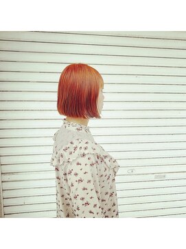 イコル(ecur=) オレンジです。ボブです。