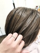 ヒッピーヘアー(Hippie Hair)&nbsp;ハイライト入りグレージュ