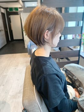 アミダ(AmiDA) 大人女性のくびれショート