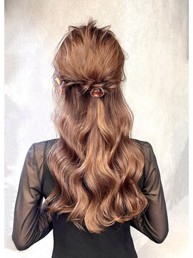 アイユー(ii+U) きれいめハーフアップアレンジ♪