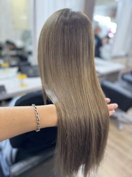 ネクサス 心斎橋(Nexus) グレーベージュレイヤーロングアッシュカラー 黒髪 心斎橋