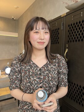 アチーブリス(achieve Liss) 大人かわいいベージュ×イヤリングカラー