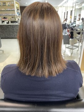 シャンプーボーイエイムス(SHAMPOO BOY aims) 外はねボブ