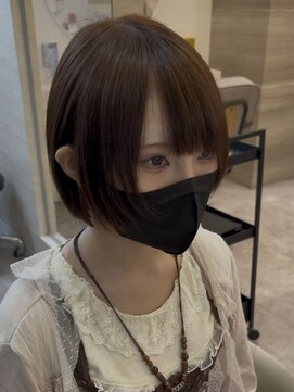 ラビス クローバー(Lovis clover) ボブでも人とは違う感じに!!ウルフボブカット♪あゆむ