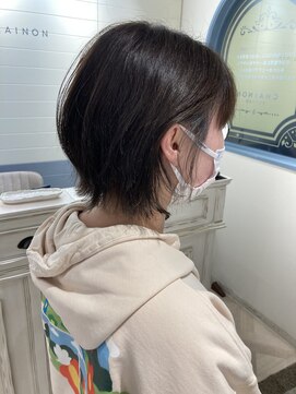 シェノン 赤羽店(CHAINON) 耳かけ切りっぱなしショートボブカラー無しオリーブグレージュ