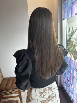 インダー(Indah) ストレートロング×ラテブラウン