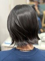 スナリー(Snaly) 切りっぱなしボブ/顔まわりレイヤー/波巻きアレンジ