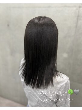 フォレストミラー(Forest Mirror) 暗めオリーブグレージュ / Forest Mirror 新宿