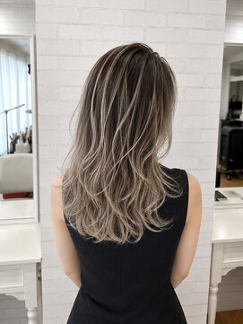 オラ ボーテ(Aura Beaute) バレイヤージュ ハイライト Wカラー グレージュ ブリーチ