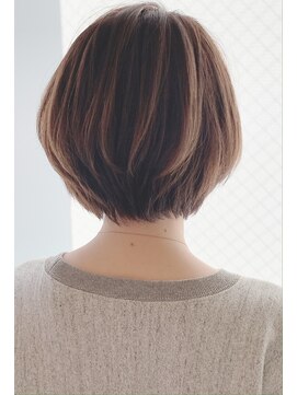 レウナ 外苑前(Reuna) 30代40代50代大人可愛いショートボブ　綺麗な丸み