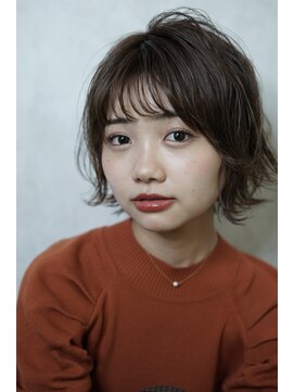 ディスオモテサンドウ 表参道(This OMOTESANDO) カットで差がでる！！シルエットショートスタイル(表参道青山)