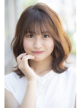 ジャン クロード ビギン 横浜ベイクオーター店(JEAN CLAUDE BIGUINE) ナチュラルAラインボブ ミディアムレングス 20代 30代 40代