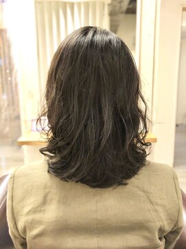 アンプリュス リアン(1+ Unplus lien) ミディアムローレイヤーゆるパーマ/亀戸