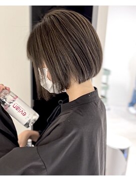 ラベスト キョウト(LOVEST) ハッと振り返られるモードボブ