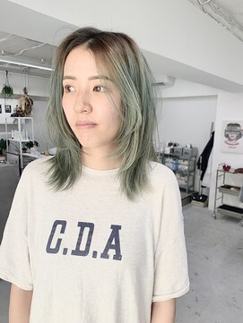 キャスト(cast) 【cast】ミディアムウルフ/レイヤースタイル/グリーン