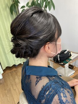 ナチュラル(Natural) 編み込みシニヨン