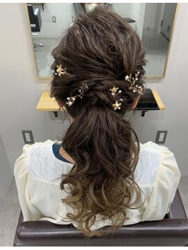 リグ 横浜(Lig.) ポニーハーフアップヘアセット