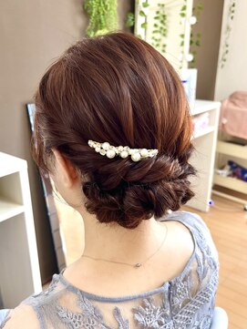 ジェネータ 新横浜店(GENETA) シンプルシニヨン【新横浜/ヘアセット】