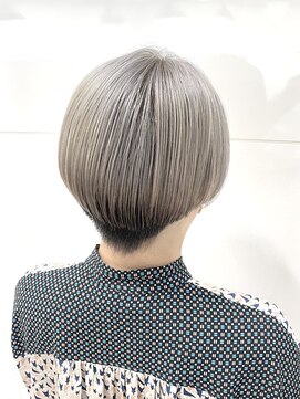 ムーア(MUA) 【MUA 札幌 馬場】シルバーグレー×マッシュ