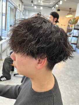 フゥ 宇都宮(FeU) 波巻きパーマツイストスパイラルパーマメンズマッシュパーマ