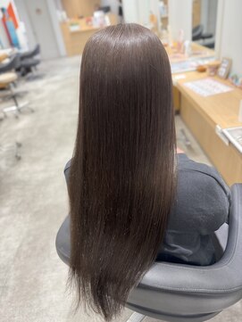 アヴァンス 京橋店(AVANCE) 赤みがでない艶グレージュ