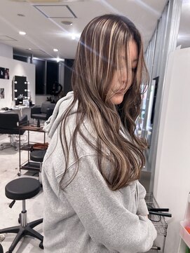 キング 梅田(K!ng) 縮毛矯正髪質改善ハイライトレイヤーカット梅田美容室エクステ