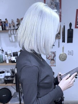 ブレイズヘアー(BLAZEhair) 【完全真っ白】ホワイト×ブリーチ4回