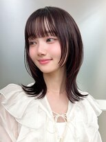 アフロート ディル(AFLOAT D'L) 30代に人気!顔周りの後れ毛がかわいいシャギーレイヤーロング