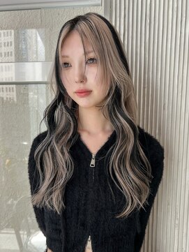 ソル バロール 表参道(SOL .valor) ホワイトベージュローライトデザインカラー