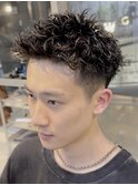 天神スパイキーショートツイストスパイラルパーマフェードカット