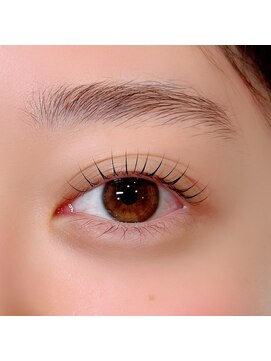 おしゃれにキマるまつ毛パーマ