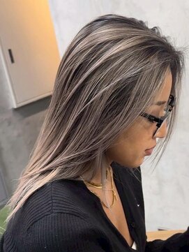 アポロ 横浜駅店(apollo) xバレイヤージュ/ホワイトグレージュ/レイヤーカット