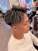 ルースト 心斎橋店(ROOST)&nbsp;刈り上げセンターパート/波巻きツイストスパイラル/心斎橋