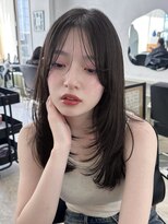 ポーチバイハニー オモテサンドウ(PORCH by HONEY omotesando)&nbsp;ハッシュカットグレージュミディアムヘア1
