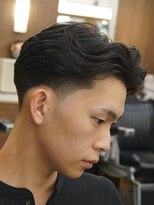 ザ チョップ ショップ ハラジュク(THE CHOP SHOP HARAJUKU)&nbsp;原宿渋谷理容室テーパーフェードカットメンズセンターパート