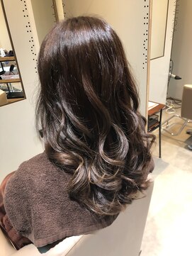 カノア(CANNOA.) コテ巻きウェーブ　スタイル☆