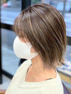 メル(Mel) ☆Mel発☆グレージュ☆ハイライト☆前下りボブ☆小顔☆お洒落☆