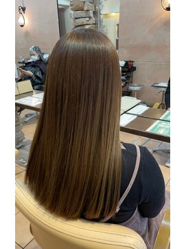 ティエル(Tiele) ツヤベージュ