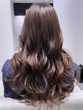 ステア ケース(stair case) 【NATASHA】ロング小盛りレイヤー